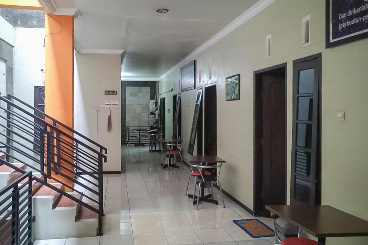 ไบตุสซาฟาร์ อุมมี 1 ชาเรียะฮ์ Hotel มะลัง ภายนอก รูปภาพ